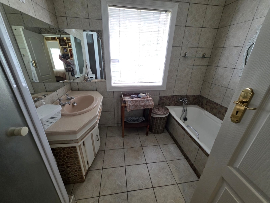 3 Bedroom Property for Sale in Vaalpark Free State